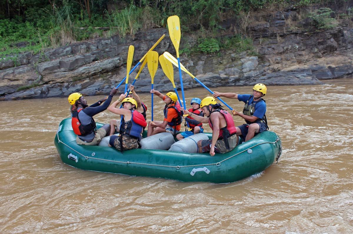 Infographic showing common risks and why insurance is important for river cruises