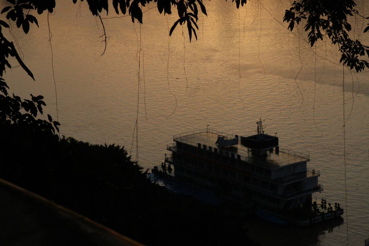 Insurance for Tour Operators: 7 Essential Ways to Avoid Costly River Cruise Disasters