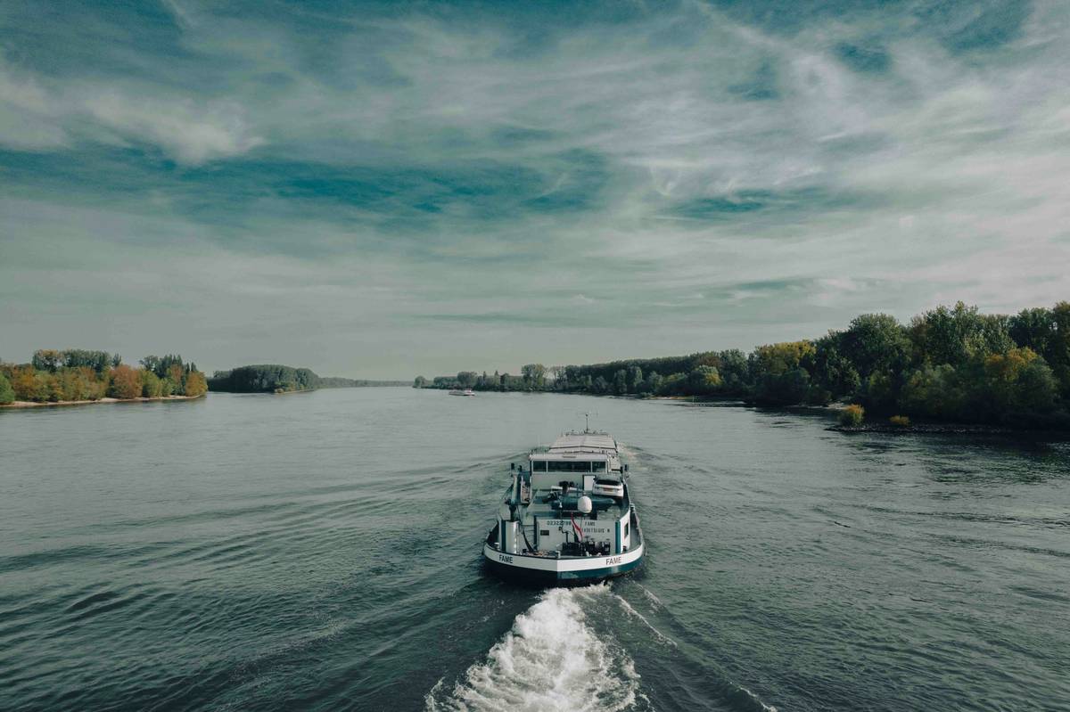 what is inland marine insurance for – illustration showing covered fishing gear on a river cruise boat